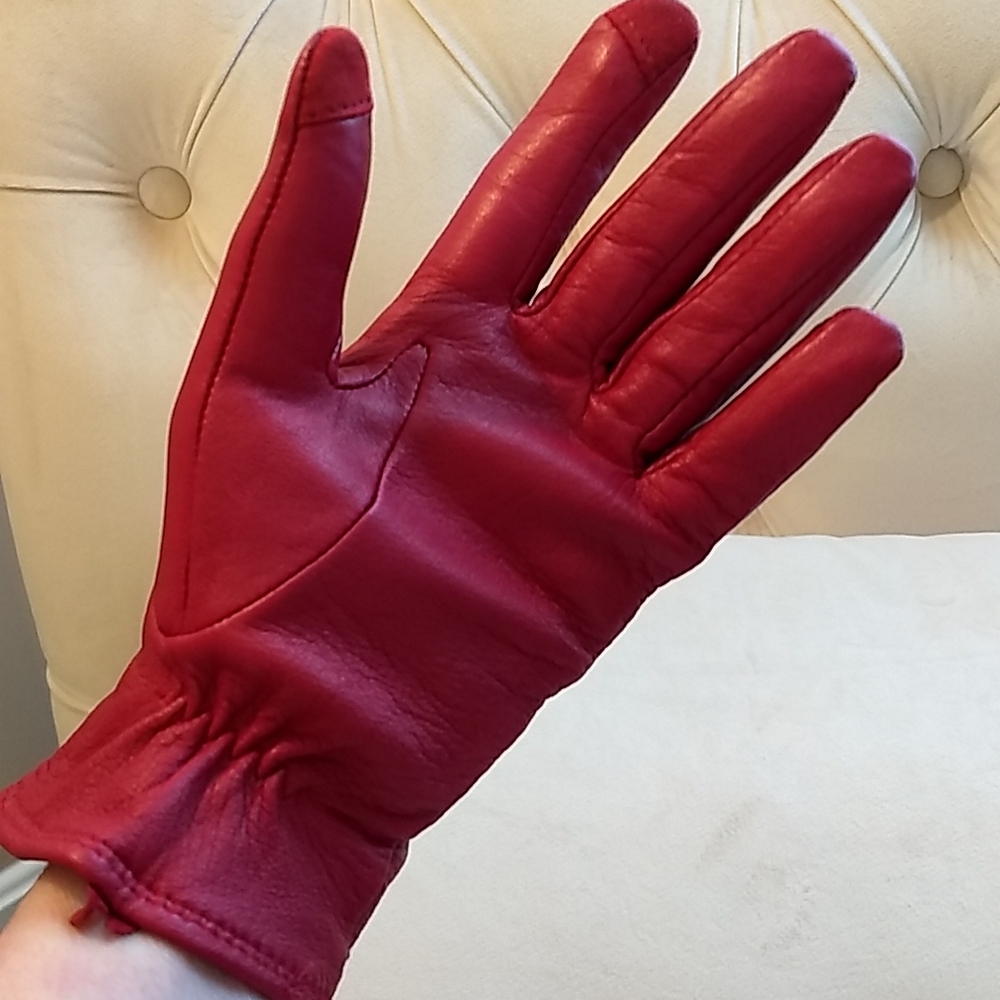 🆕❤️ Women's RED LEATHER GLOVES❤️ 🆕 - Picture 1 of 6